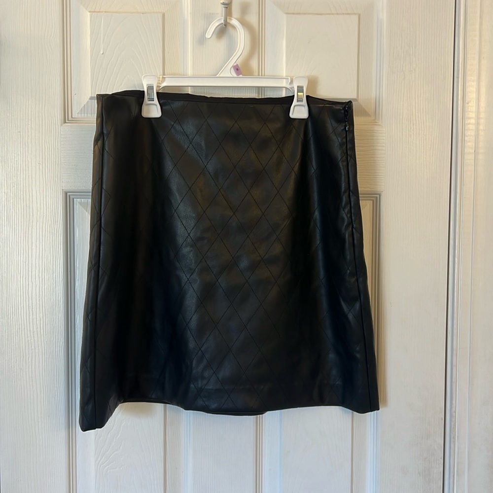 Loft mini skirt